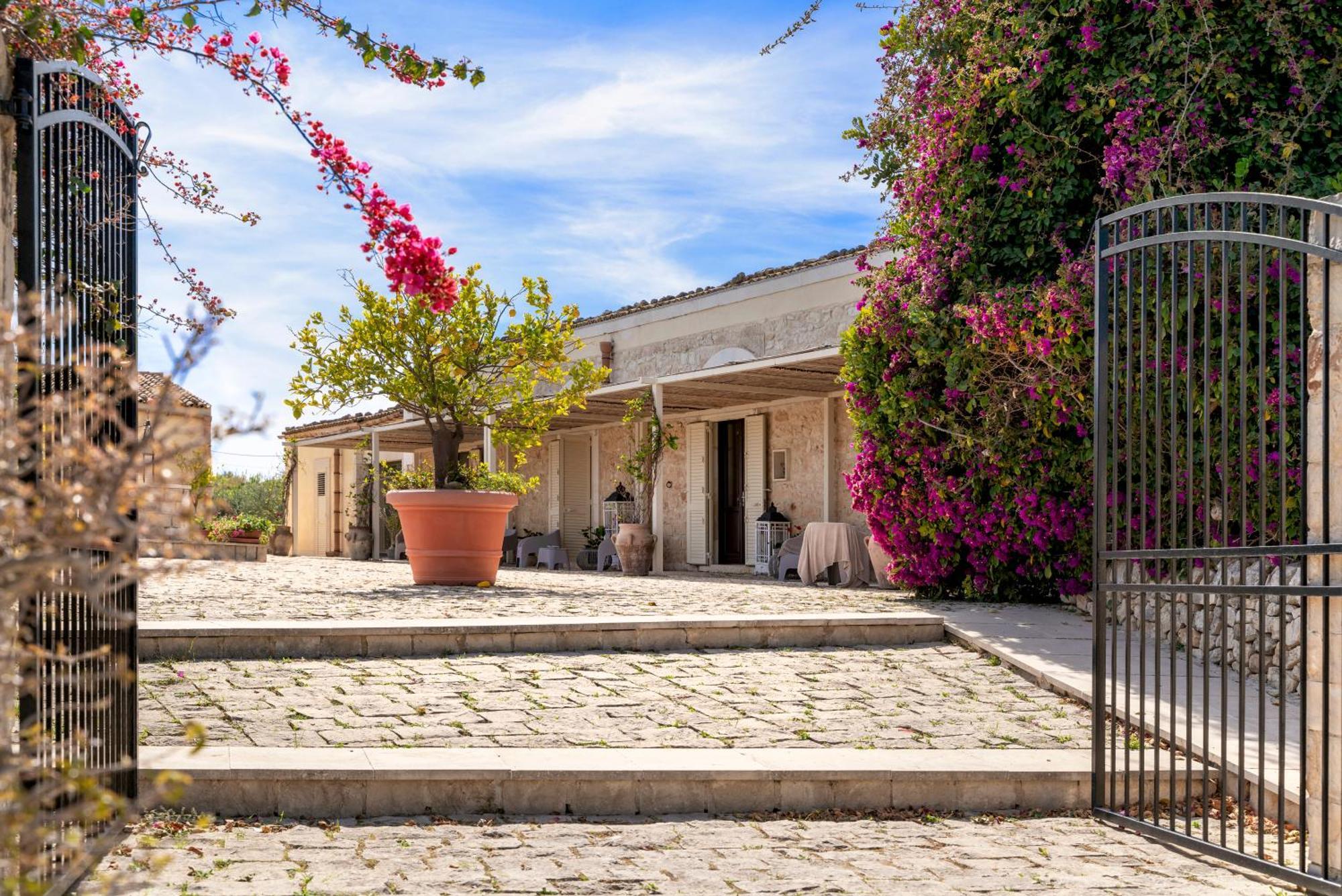 Baglio Donna Concetta Villa Noto Exteriör bild