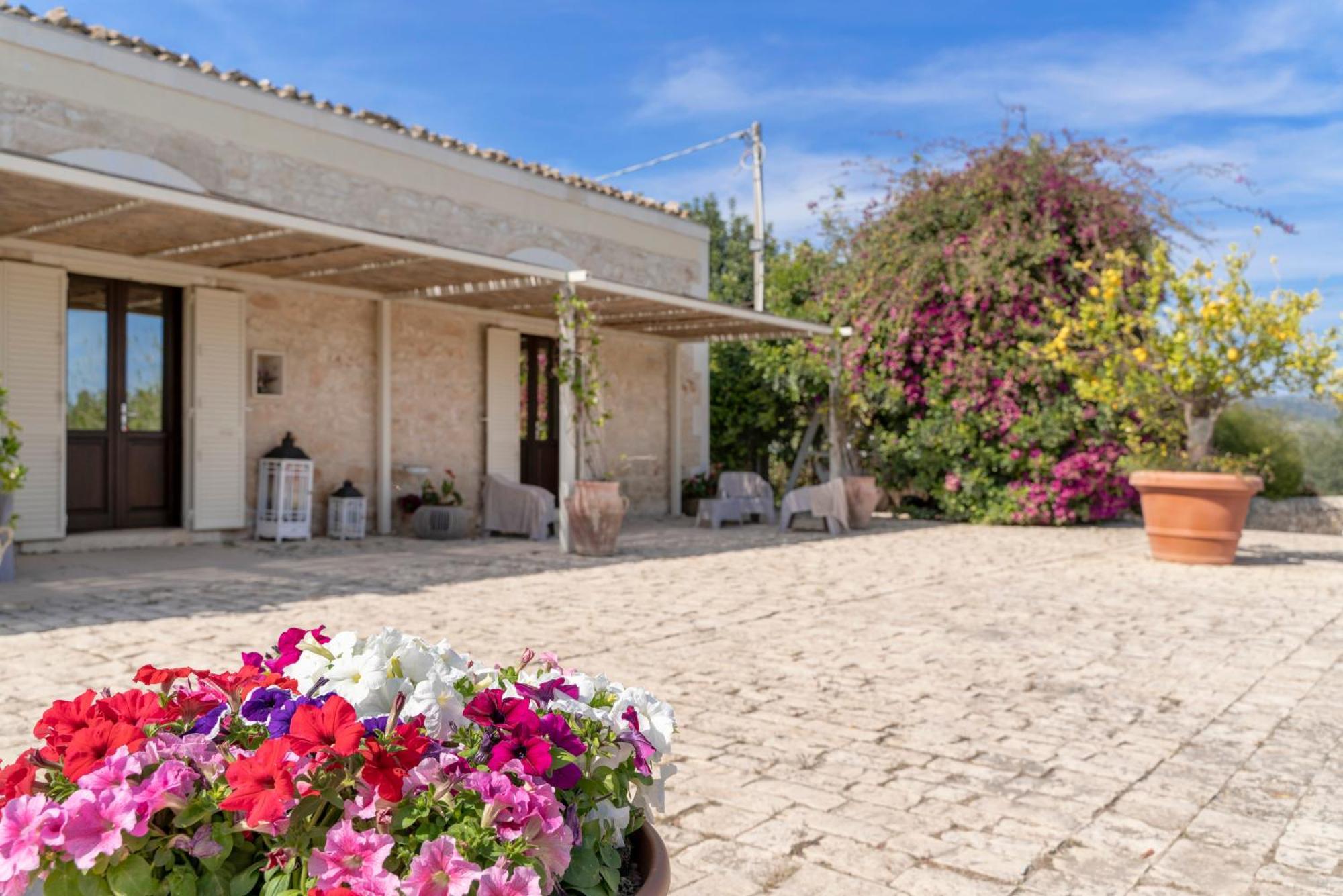 Baglio Donna Concetta Villa Noto Exteriör bild